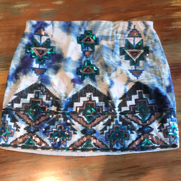 Express Aztec Sequin and Tie Dye Mini Skirt - Picture 3 of 8